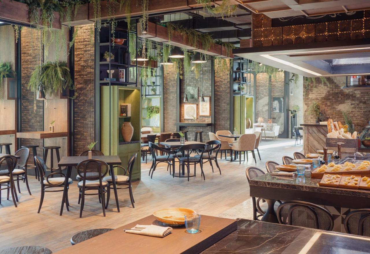 Kimpton Maa-Lai Bangkok By Ihg Hotel Екстериор снимка The restaurant