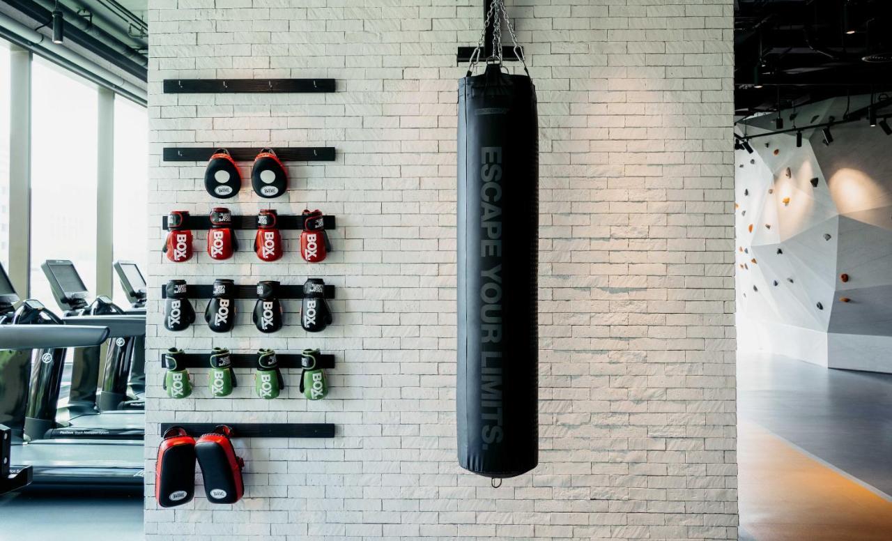 Kimpton Maa-Lai Bangkok By Ihg Hotel Екстериор снимка Heavy bag