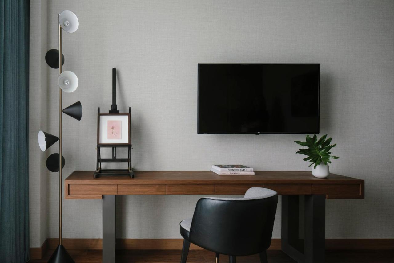 Kimpton Maa-Lai Bangkok By Ihg Hotel Екстериор снимка A television set