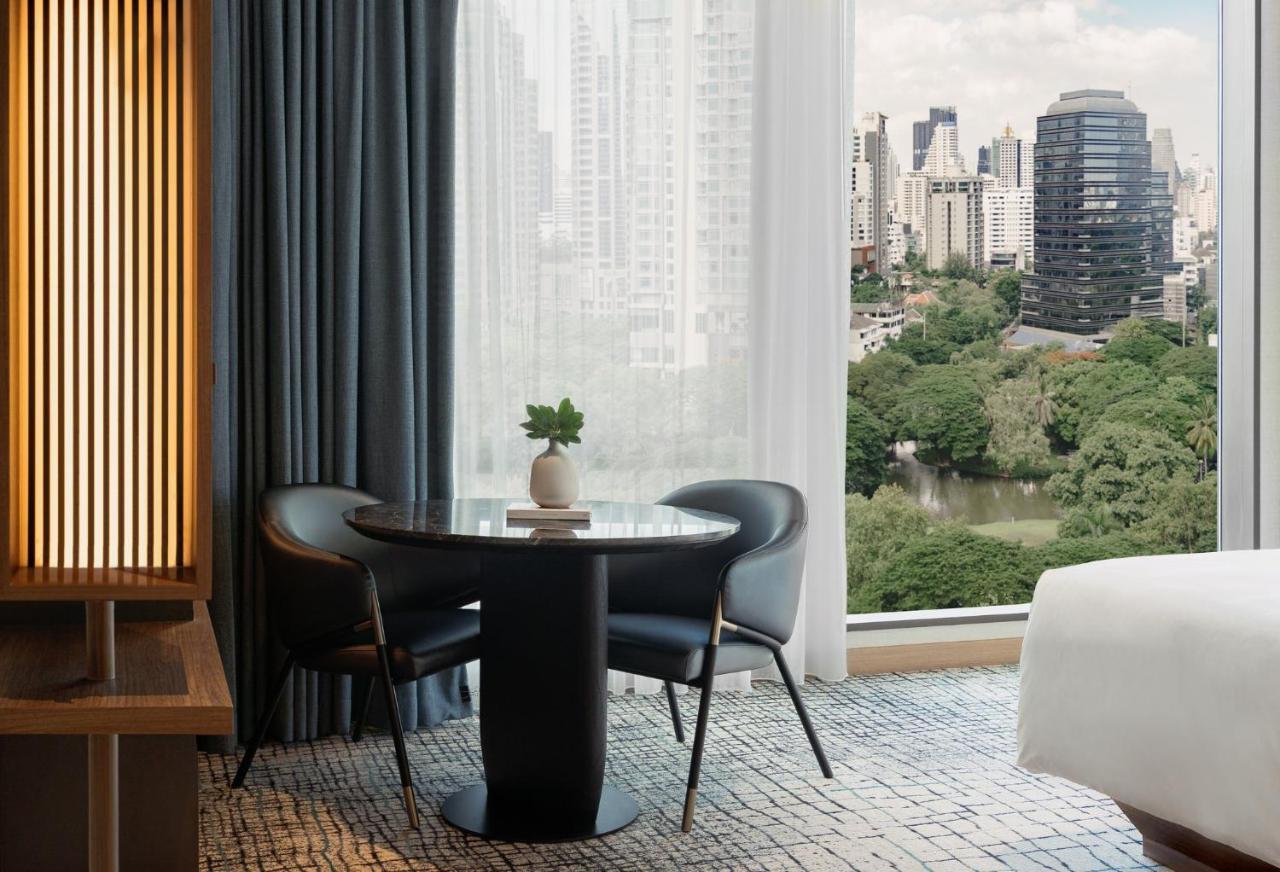 Kimpton Maa-Lai Bangkok By Ihg Hotel Екстериор снимка A room at the hotel