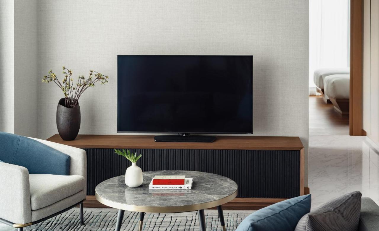 Kimpton Maa-Lai Bangkok By Ihg Hotel Екстериор снимка A television set